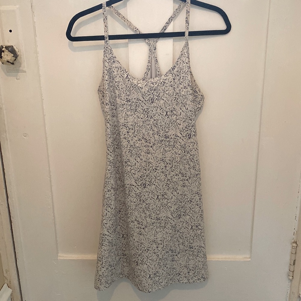 ✨ Outdoor Voices Exercise Dress M with pockets